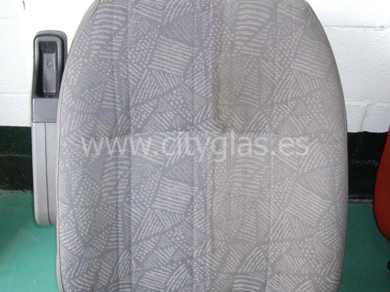 Limpieza de Tapicería 3 Limpieza en profundidad asiento coche